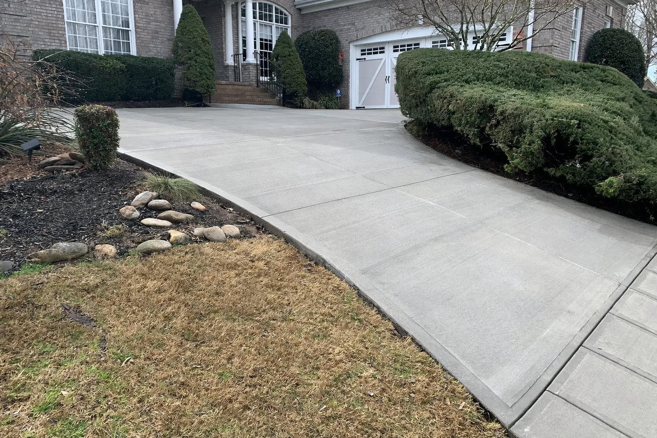 Concrete driveway building in Hesperia, CA