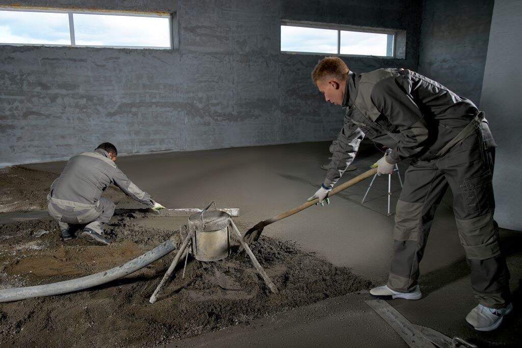 concrete-construction-floor-workers